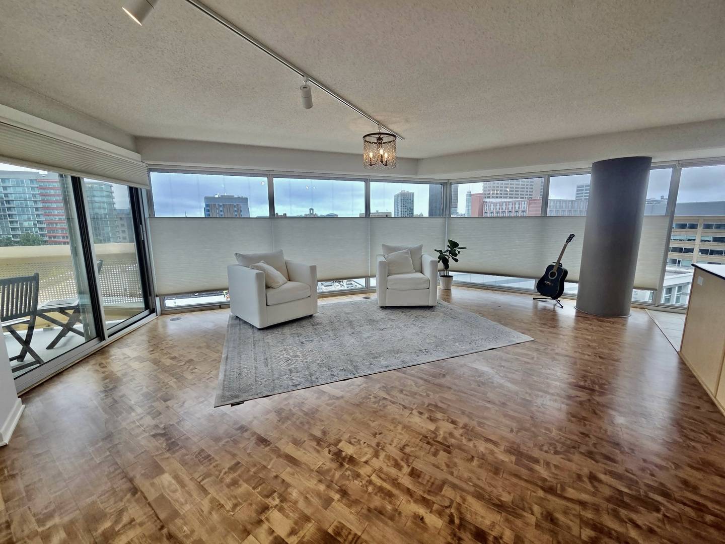 1720 Maple AVE #910, Evanston, IL 60201