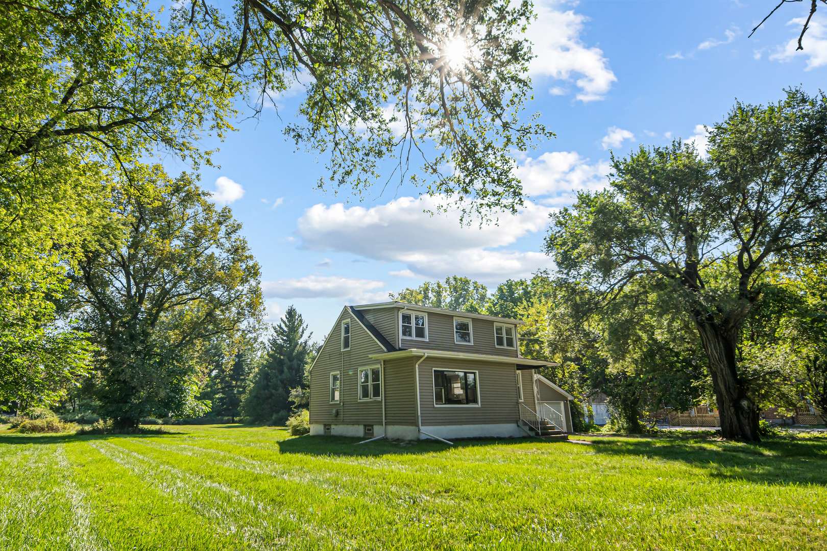 1725 E 158th ST, South Holland, IL 60473