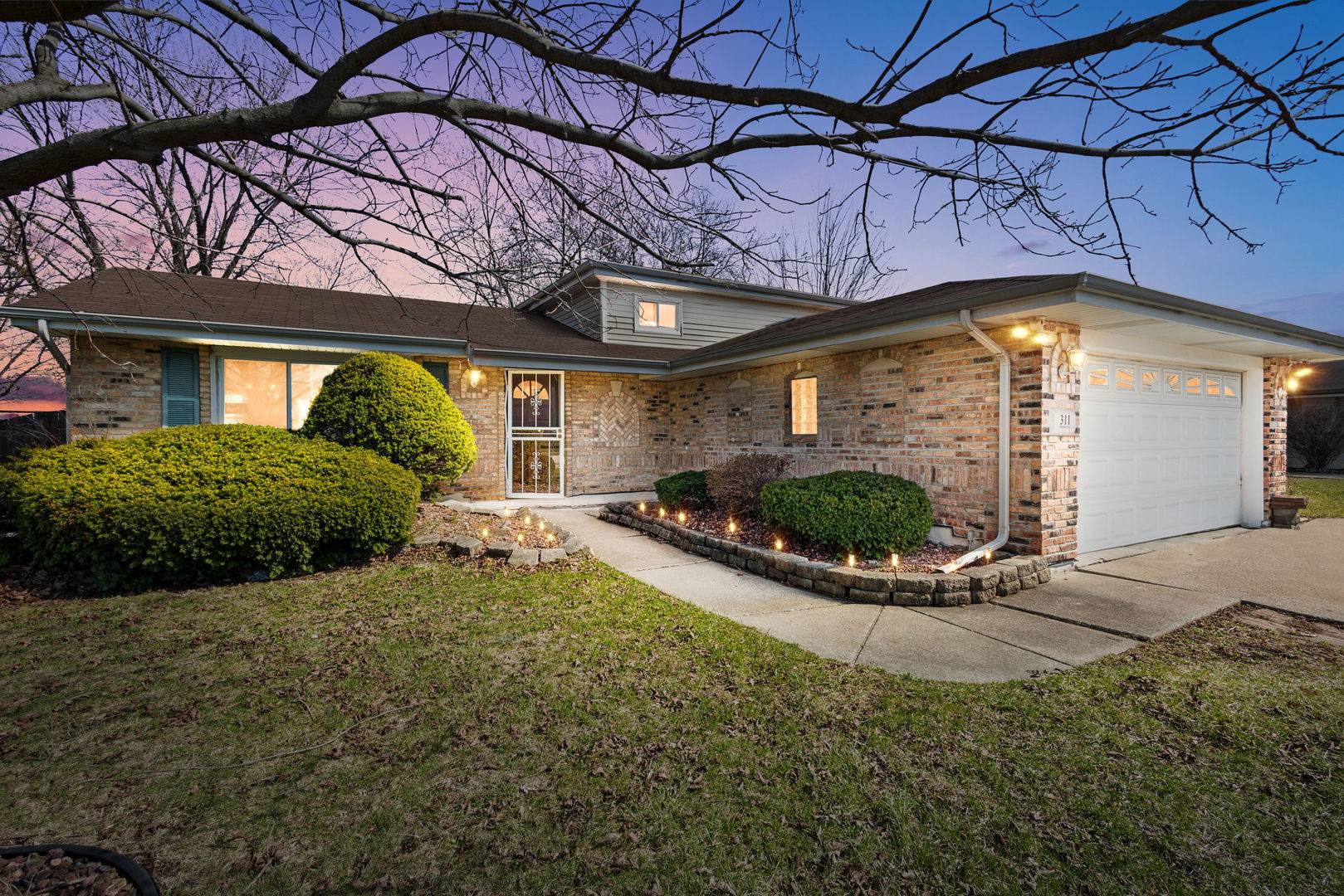 311 S Harper AVE, Glenwood, IL 60425