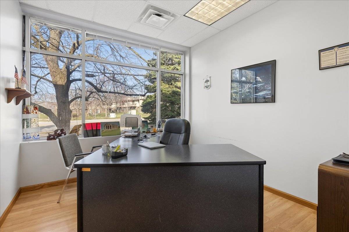 800 E Woodfield RD #117, Schaumburg, IL 60173