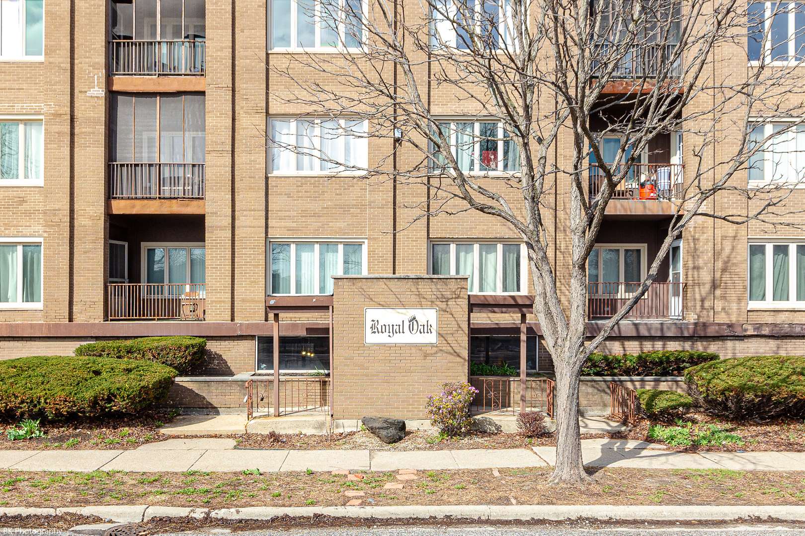10048 S Pulaski AVE #3J, Oak Lawn, IL 60453