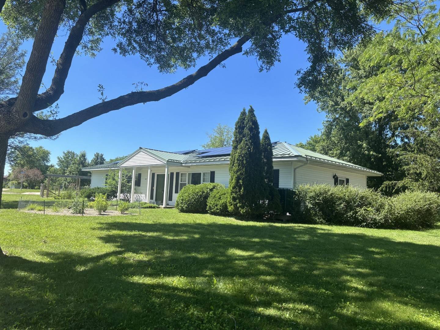 126 Sun ST, Cabery, IL 60919