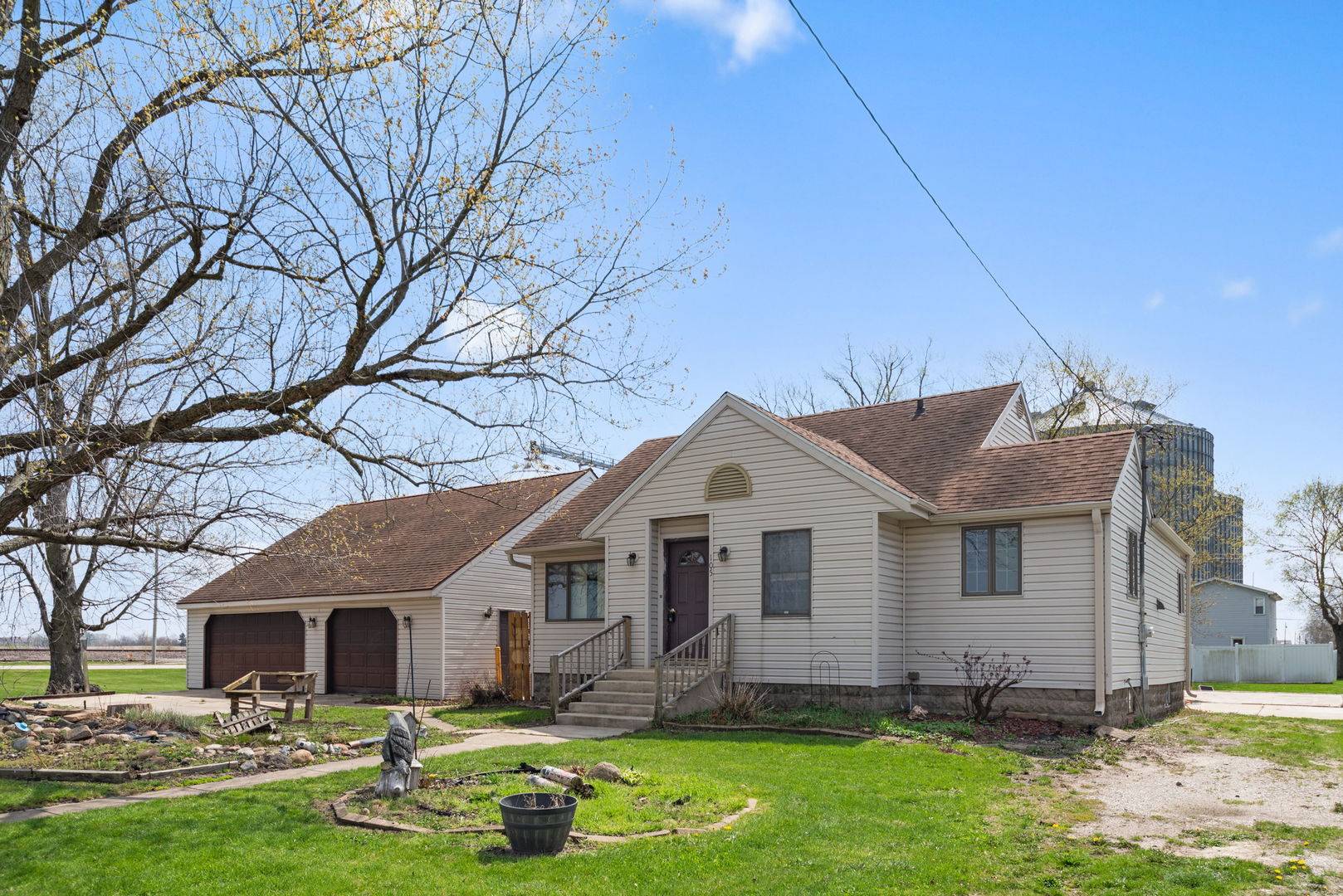 105 Seiler ST, Martinton, IL 60951