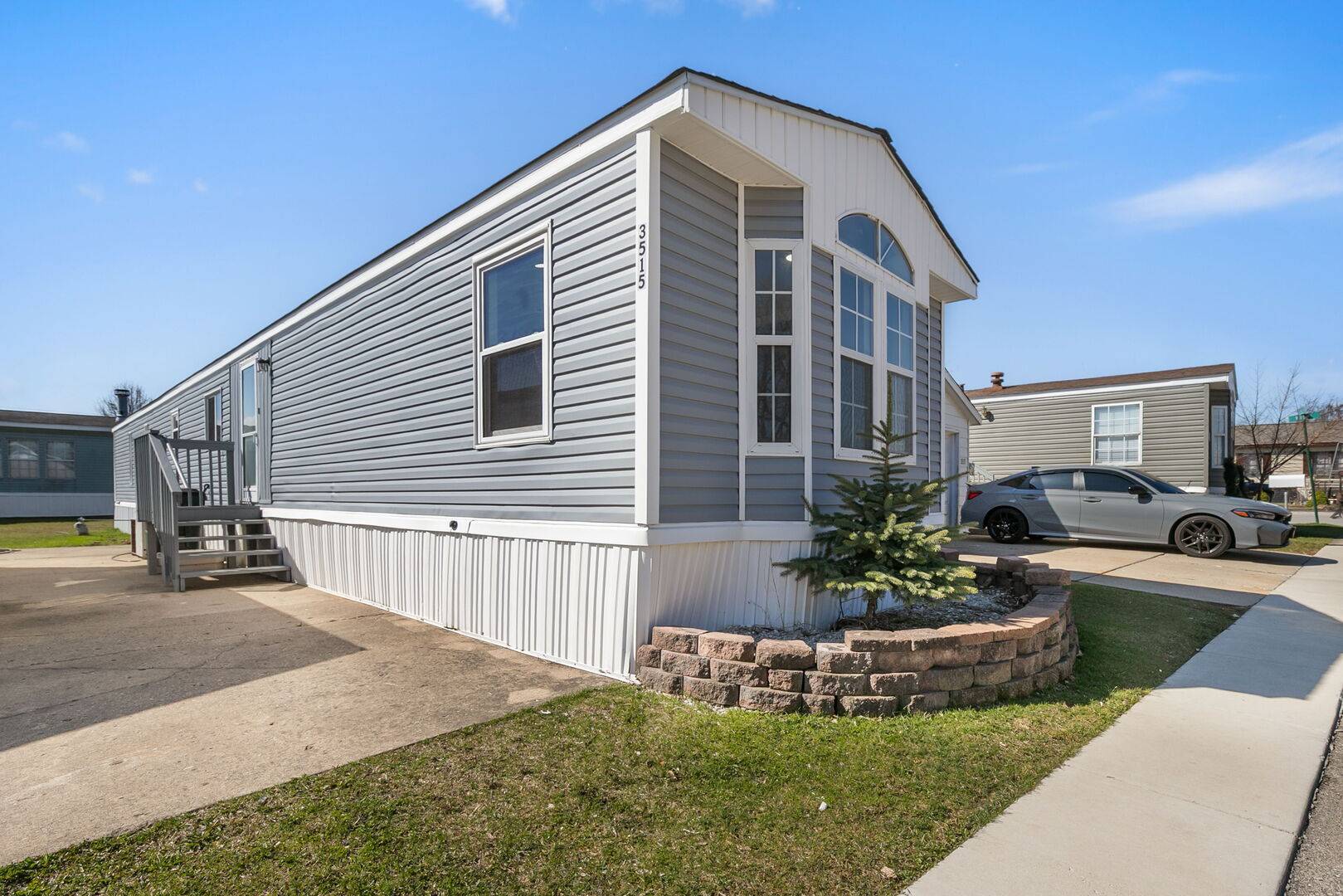 3515 Barb AVE, Park City, IL 60085