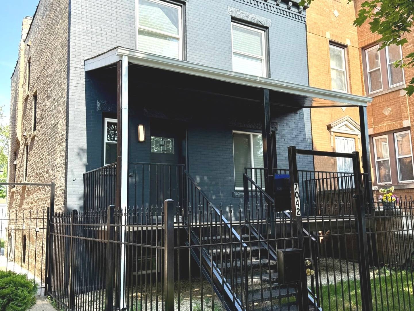 7042 S Eberhart AVE, Chicago, IL 60637