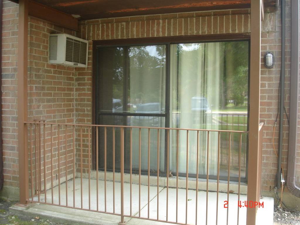 708 N Briar Hill LN #2, Addison, IL 60101
