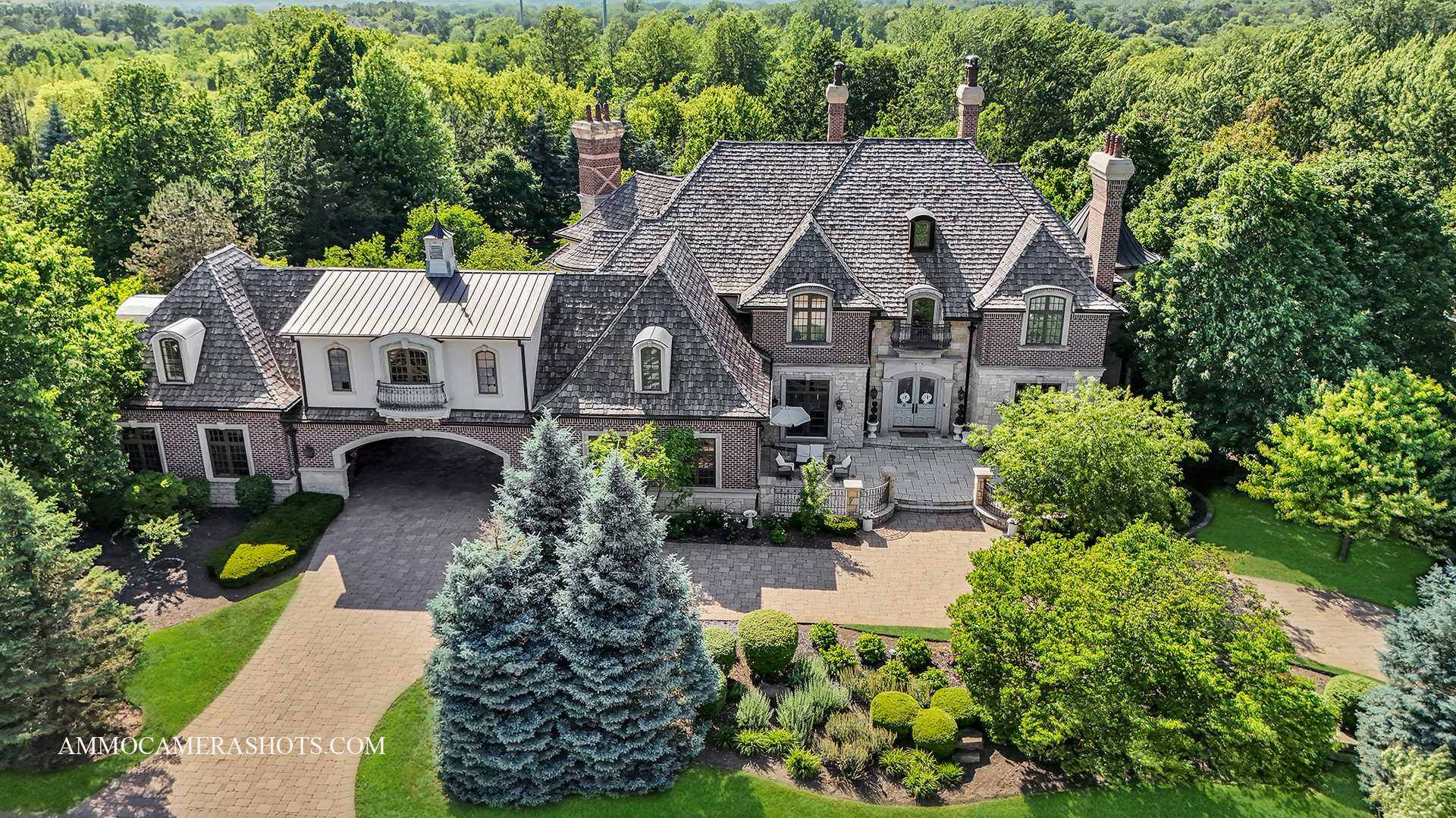 8 Brooke LN, South Barrington, IL 60010
