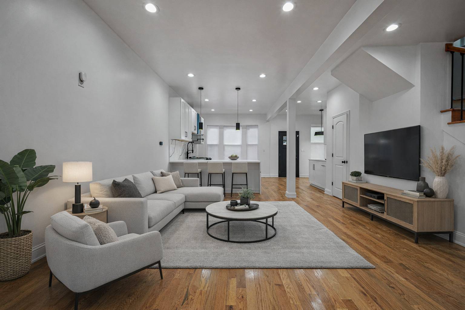 6845 S Saint Lawrence AVE, Chicago, IL 60637