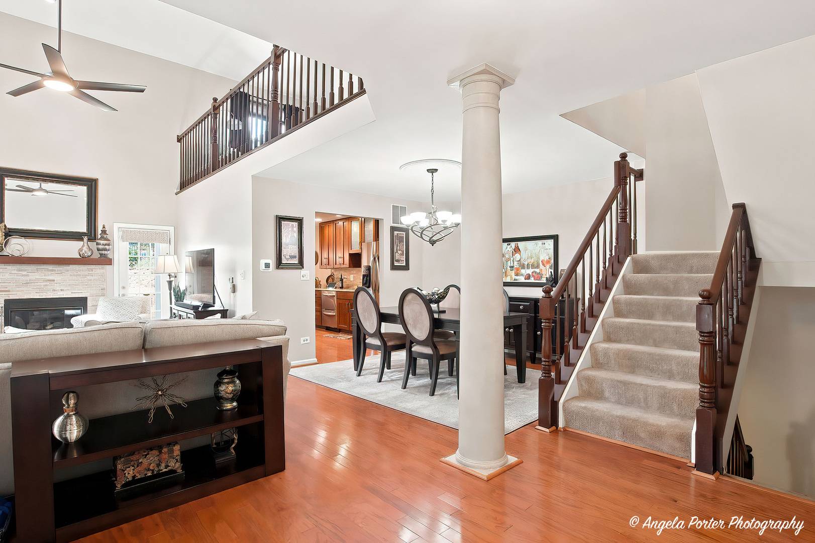 910 Sweetflower DR, Hoffman Estates, IL 60169