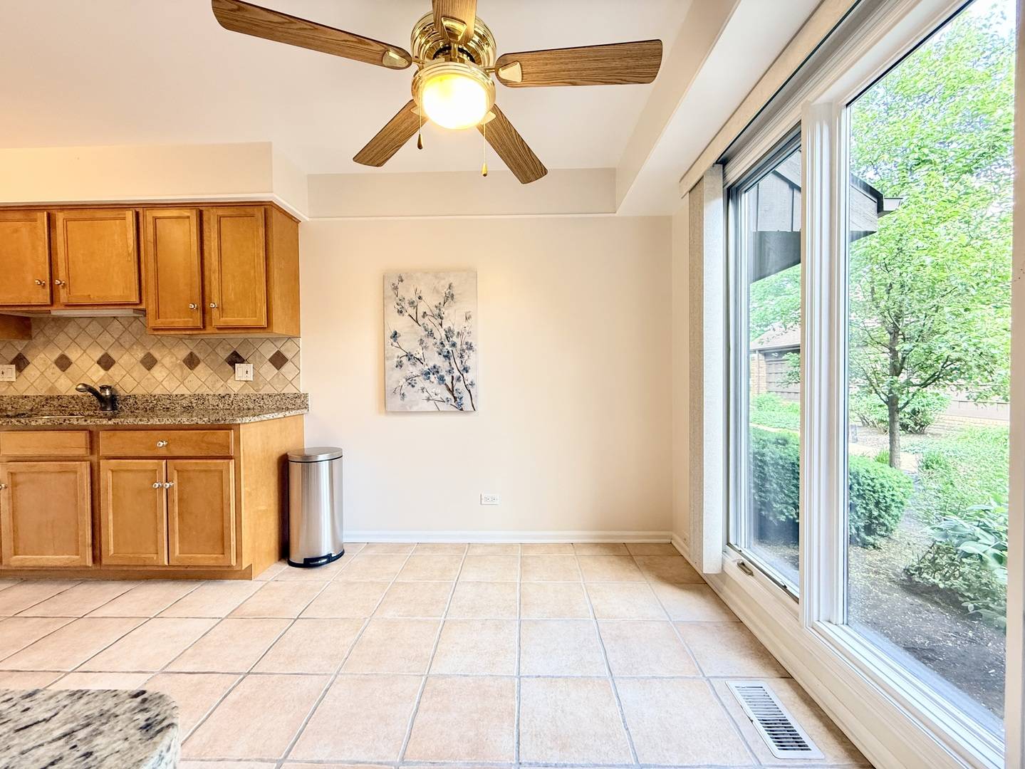 1846 Mission Hills LN, Northbrook, IL 60062