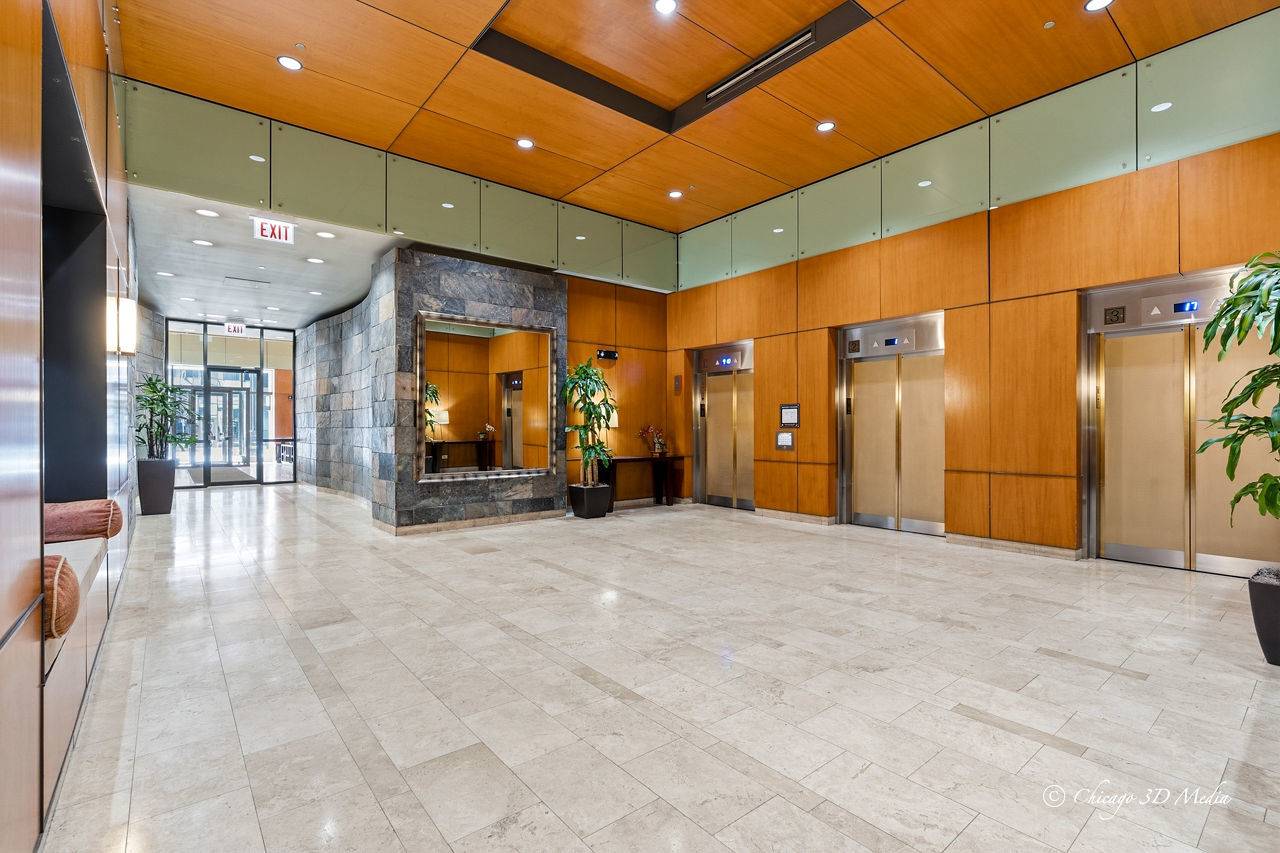 208 W WASHINGTON ST #1007, Chicago, IL 60606