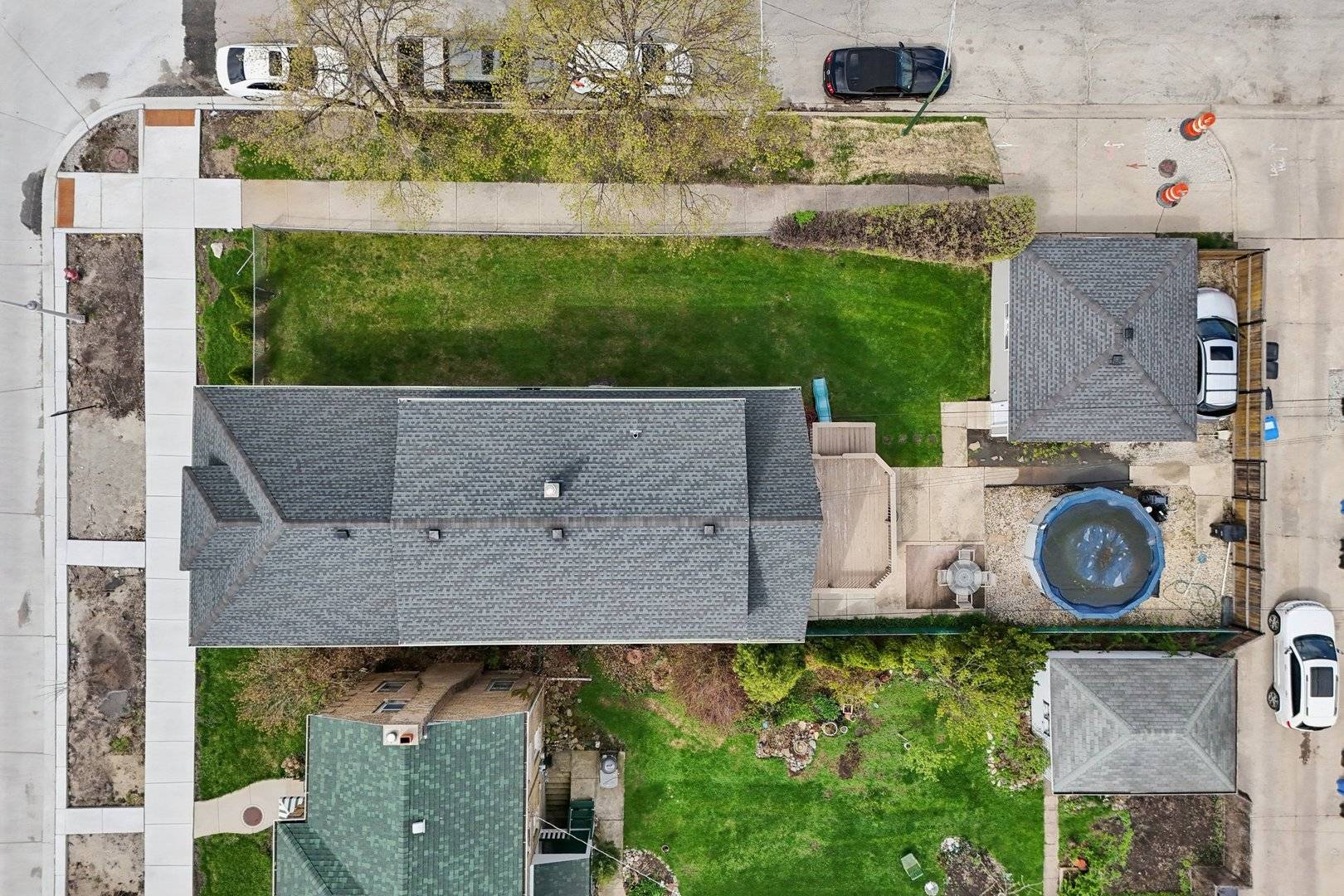 6254 W Barry AVE, Chicago, IL 60634
