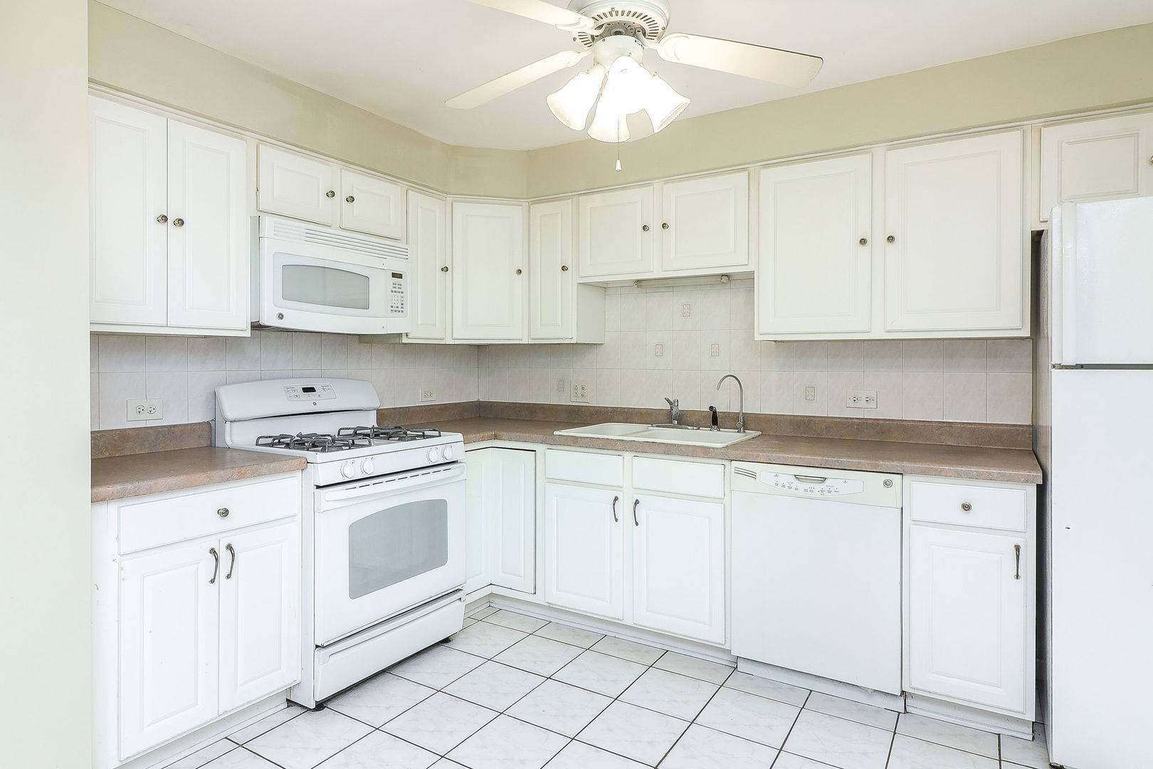 6708 W 107th ST #3C, Chicago Ridge, IL 60415