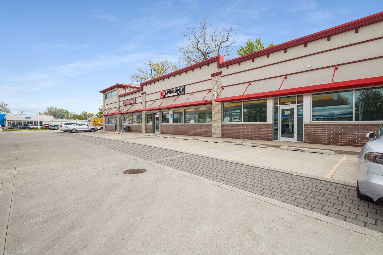 1605 S River RD #B, Des Plaines, IL 60018