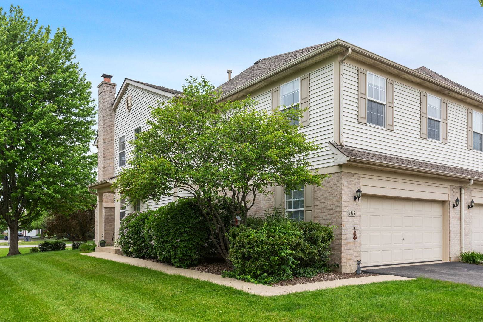 1116 Loganbury CT, Elgin, IL 60120