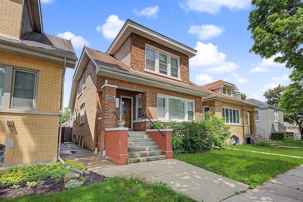 4450 N MANGO AVE, Chicago, IL 60630