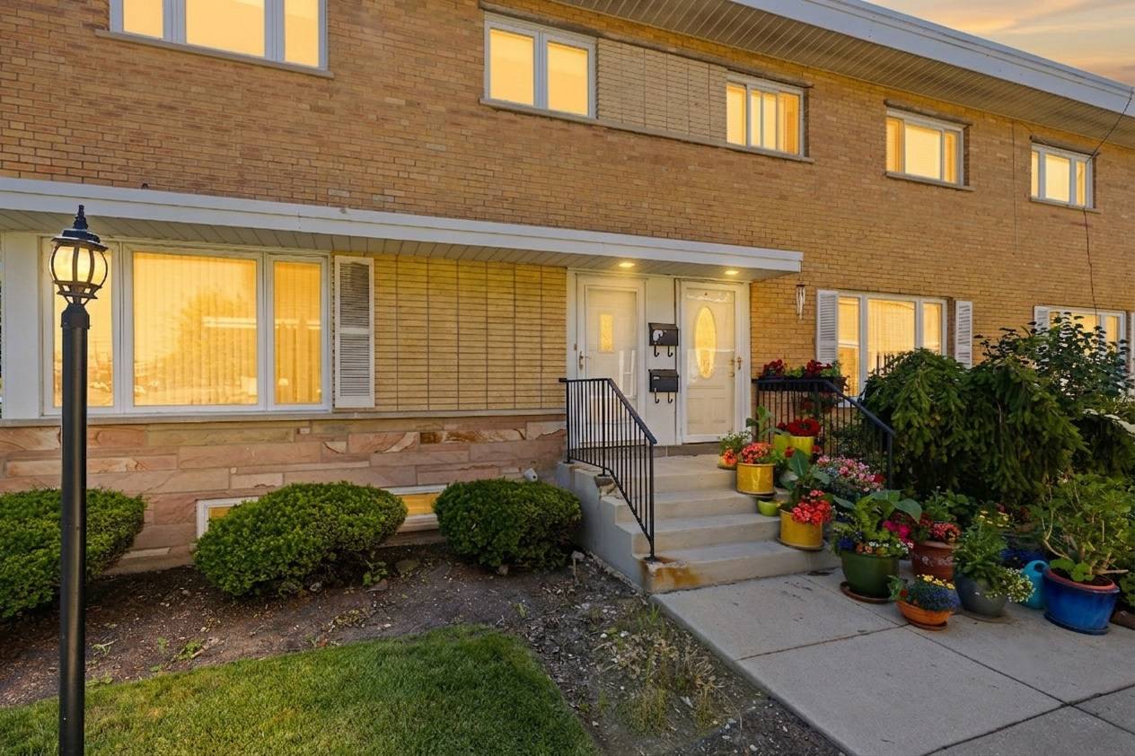 7862 W Lawrence AVE #A, Norridge, IL 60706