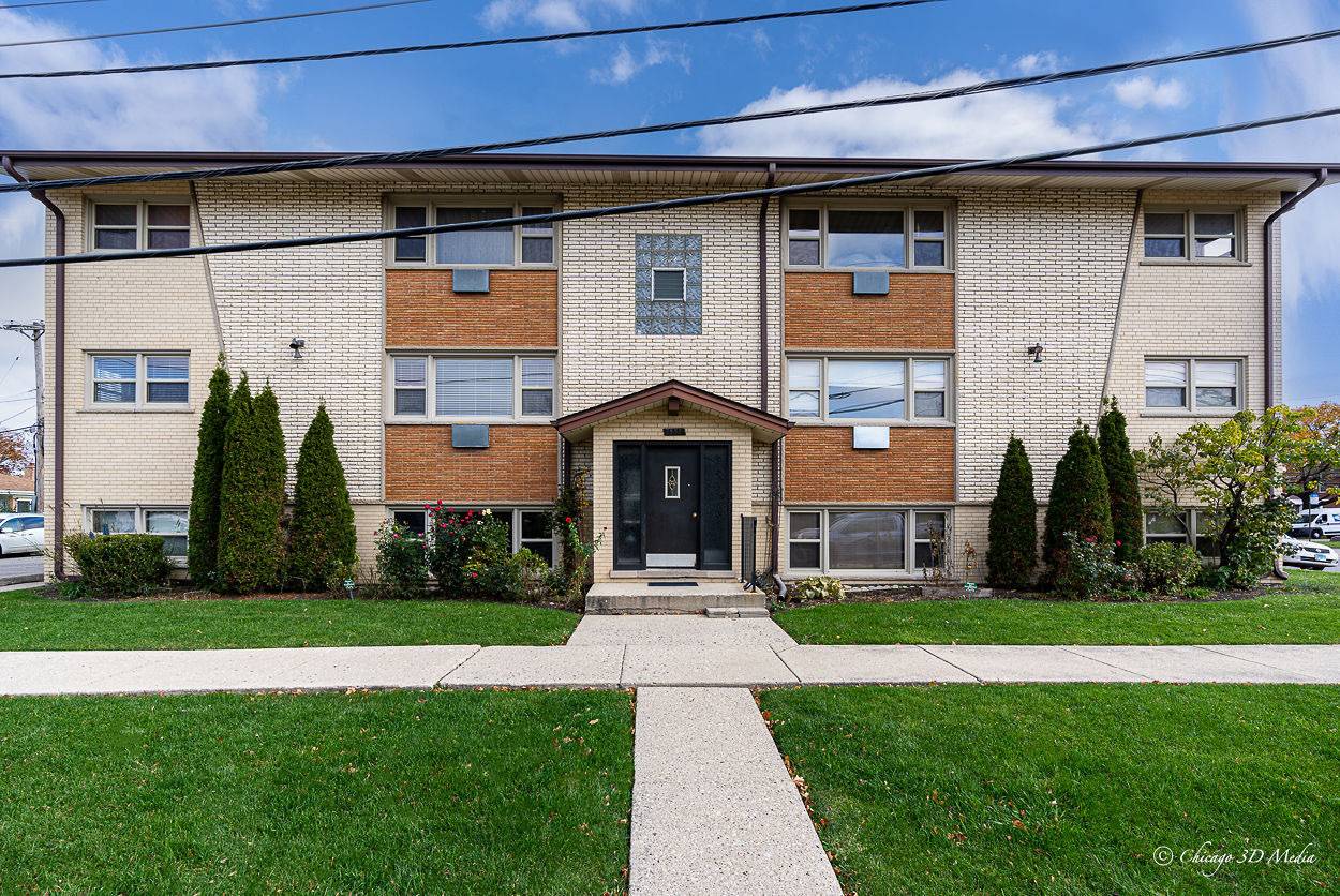 7005 W Gunnison ST #1A, Harwood Heights, IL 60706