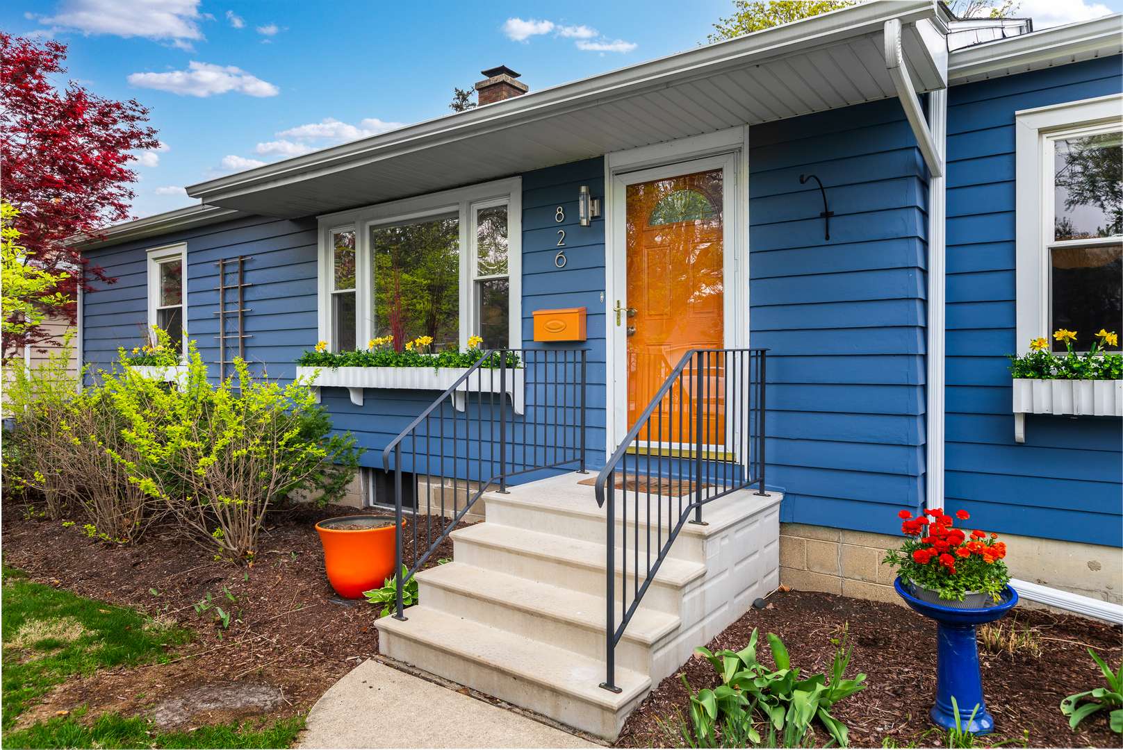 826 N Main ST, Naperville, IL 60563