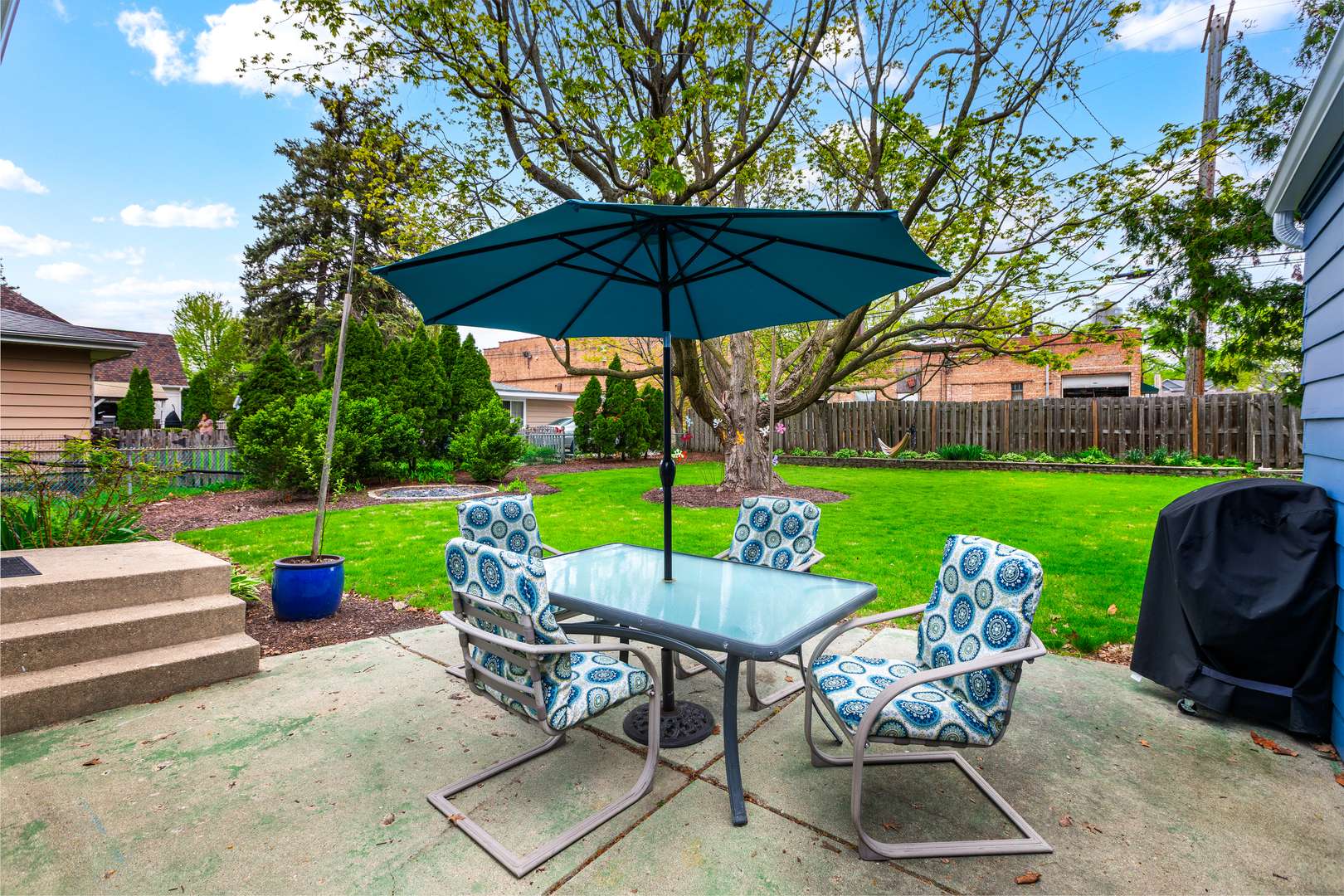 826 N Main ST, Naperville, IL 60563