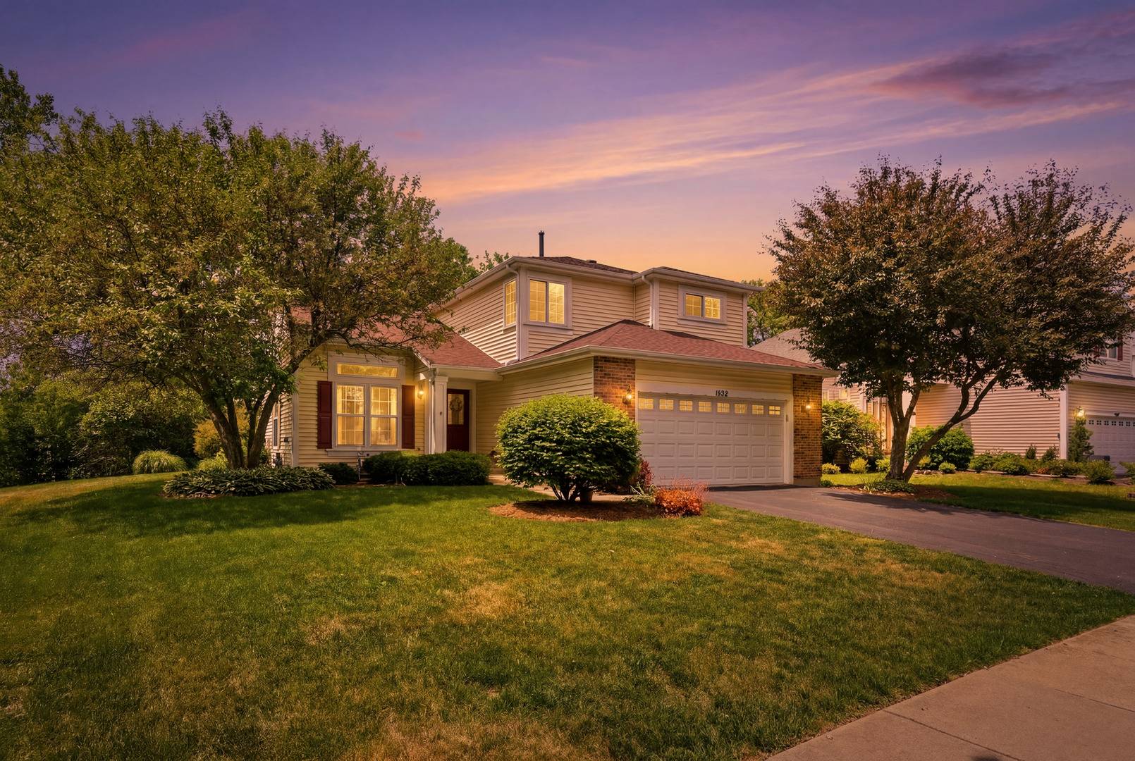 1422 Almaden LN, Gurnee, IL 60031