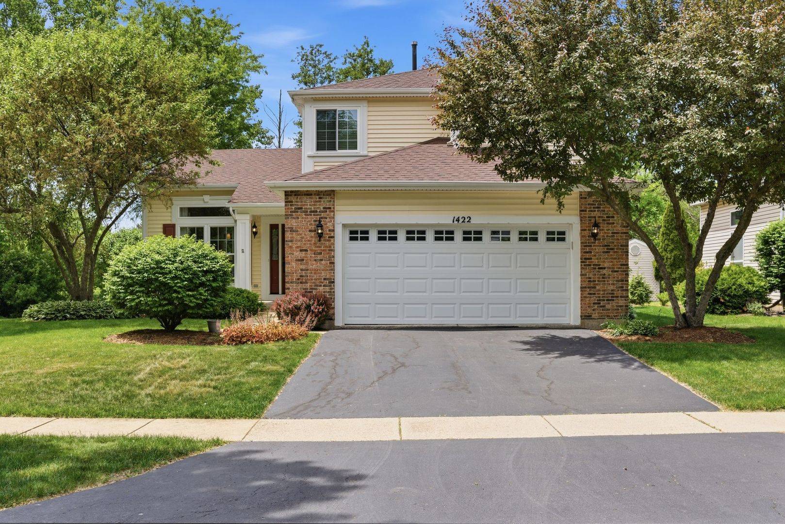 1422 Almaden LN, Gurnee, IL 60031