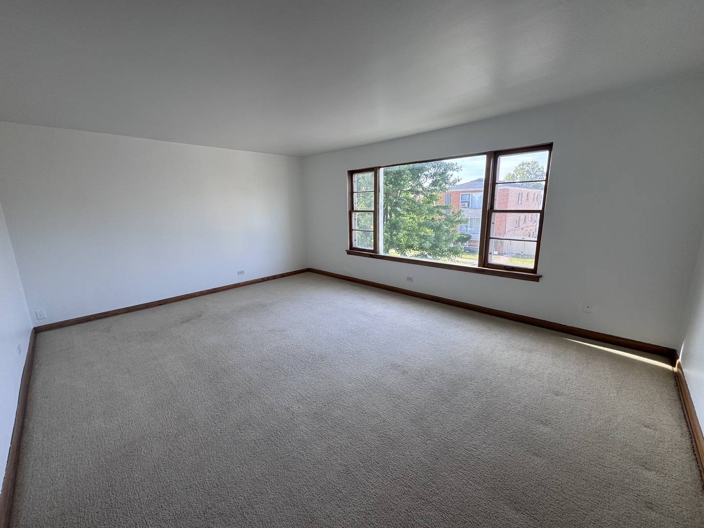 10315 Chaucer ST #2, Westchester, IL 60154