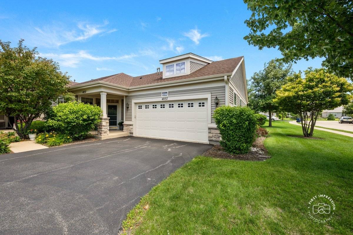 4037 Candlewood LN #4037, Naperville, IL 60564
