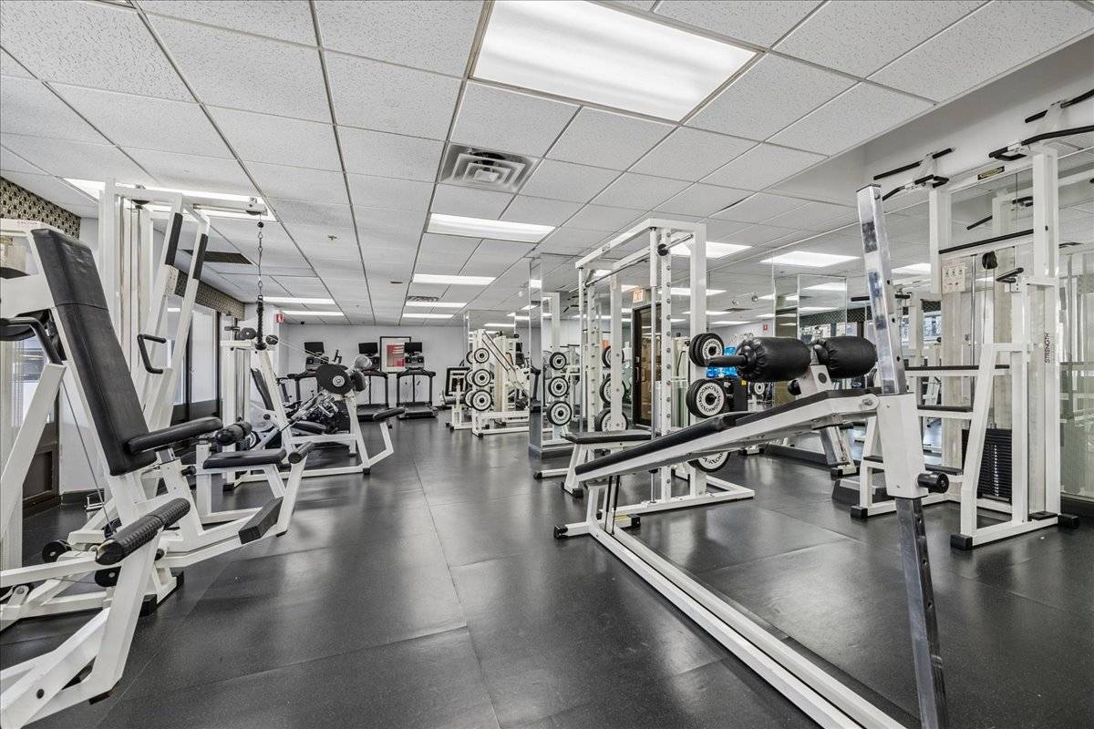 5320 N SHERIDAN RD #1911, Chicago, IL 60640
