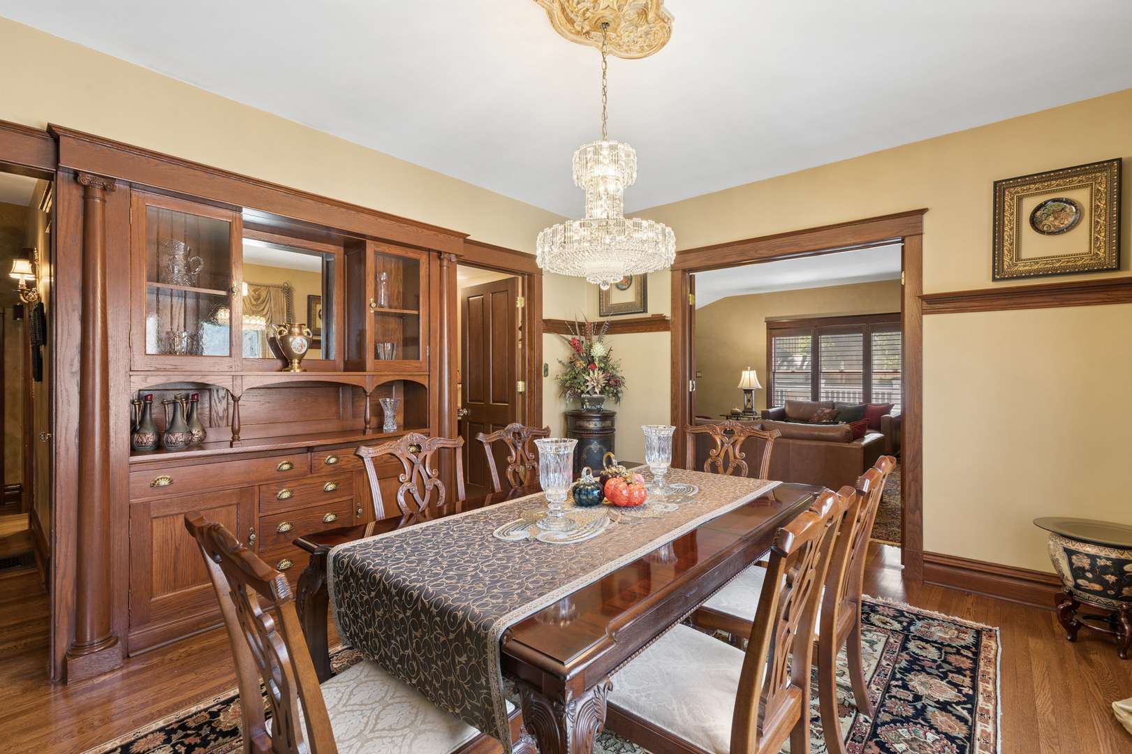132 N Catherine ST, La Grange, IL 60525