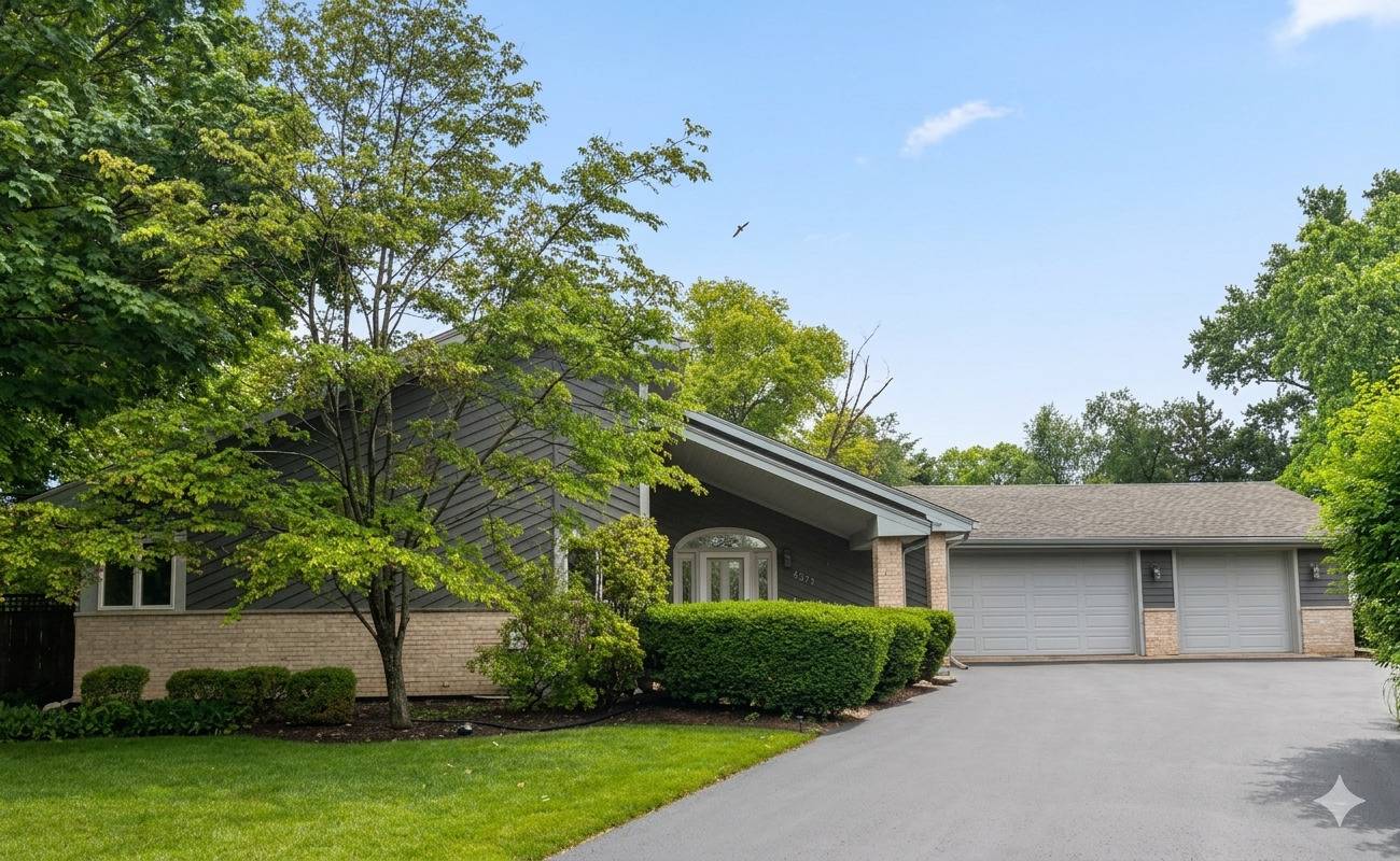 16373 W Menna LN, Lincolnshire, IL 60069