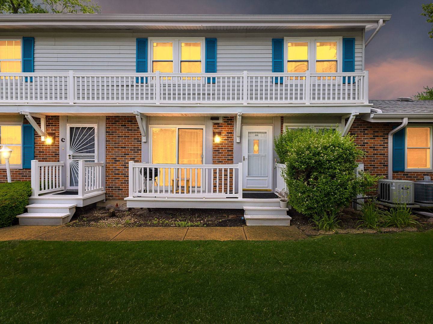 306 Milton CT #B, Bloomingdale, IL 60108