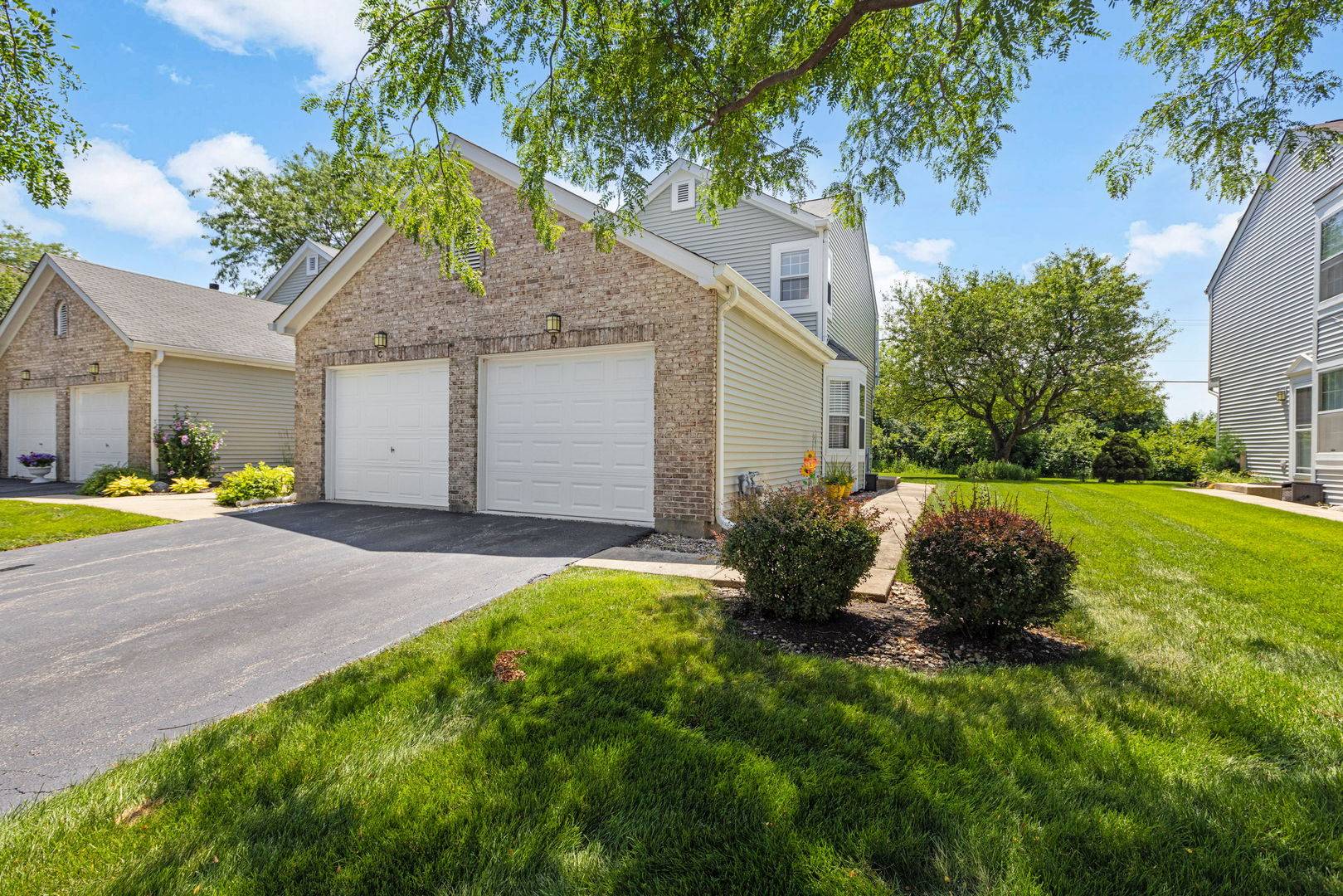 486 Nicole DR #D, Bartlett, IL 60103