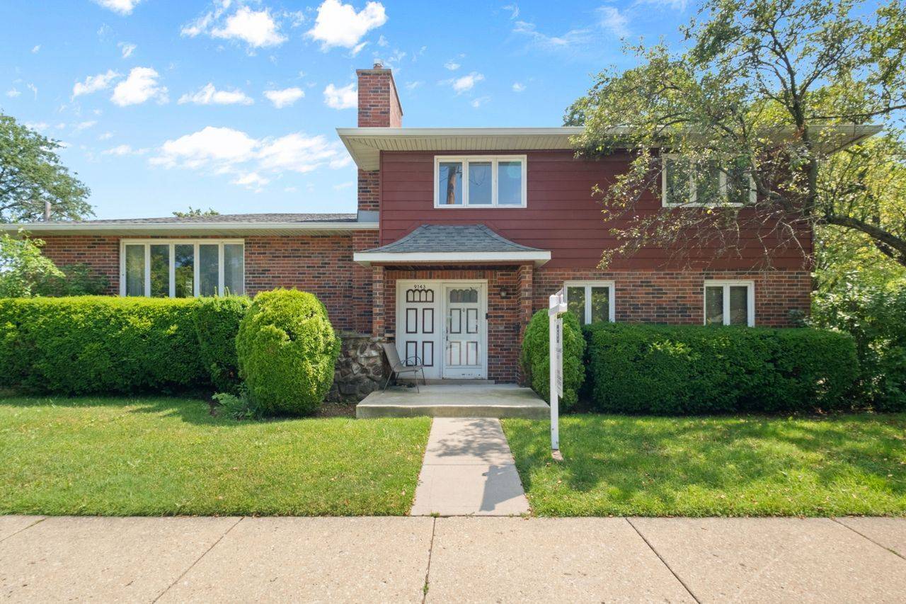 9143 Dr Korczak TER, Skokie, IL 60076