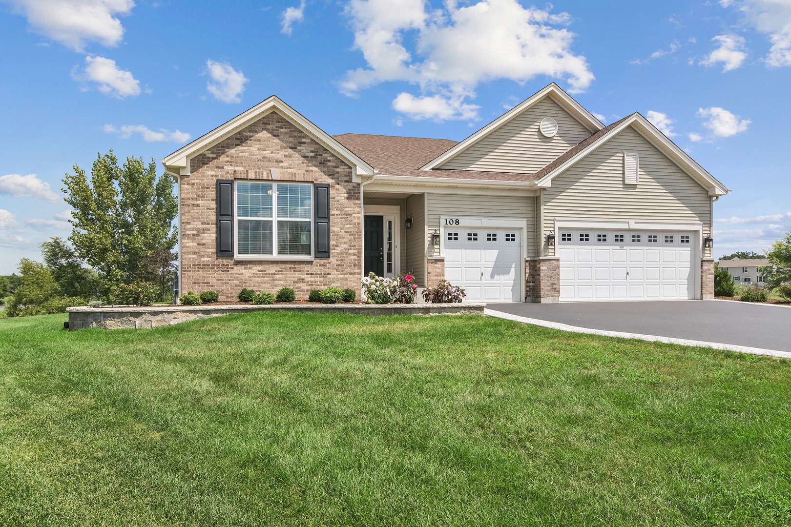 108 Telluride LN, Volo, IL 60020