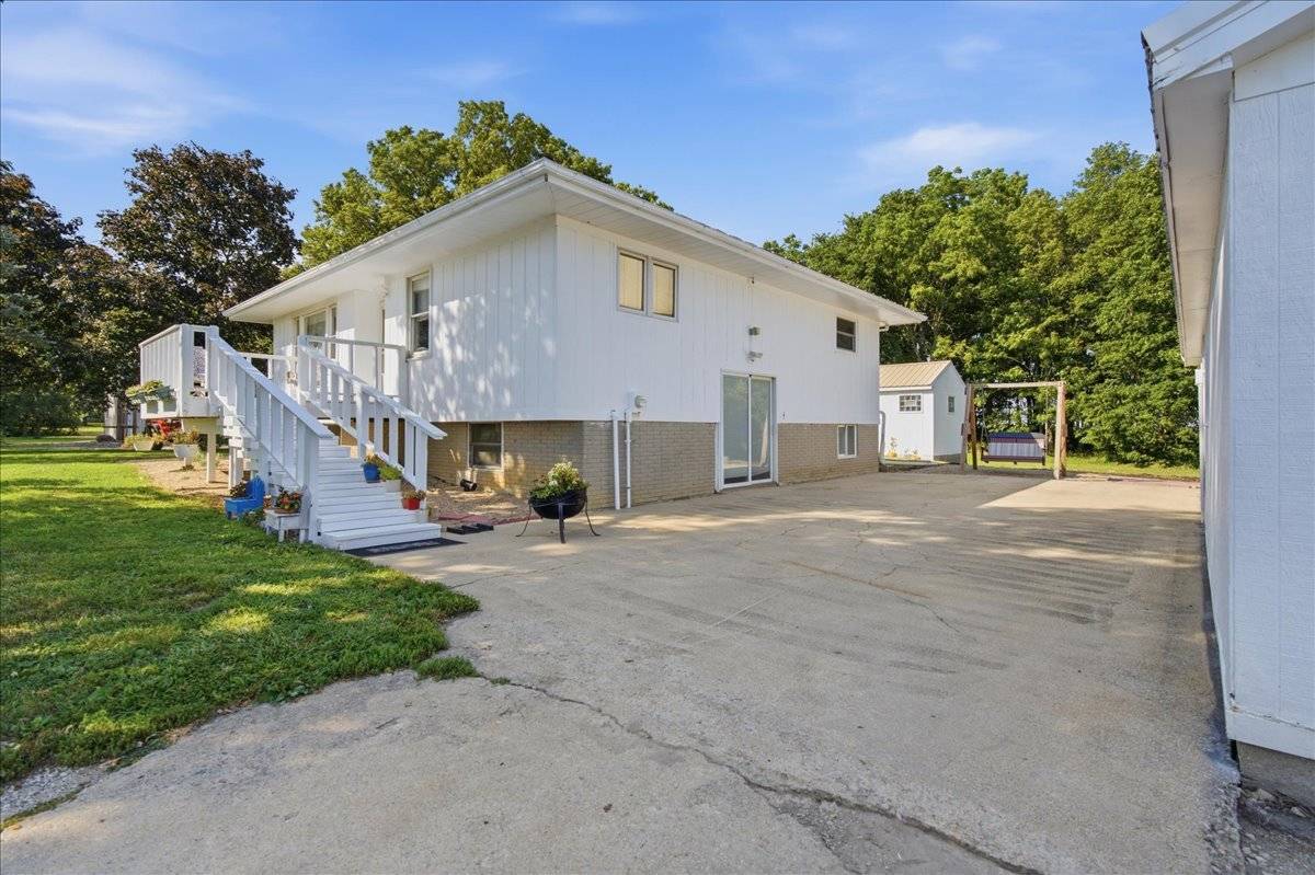 7302 Old Peoria RD, Danvers, IL 61732
