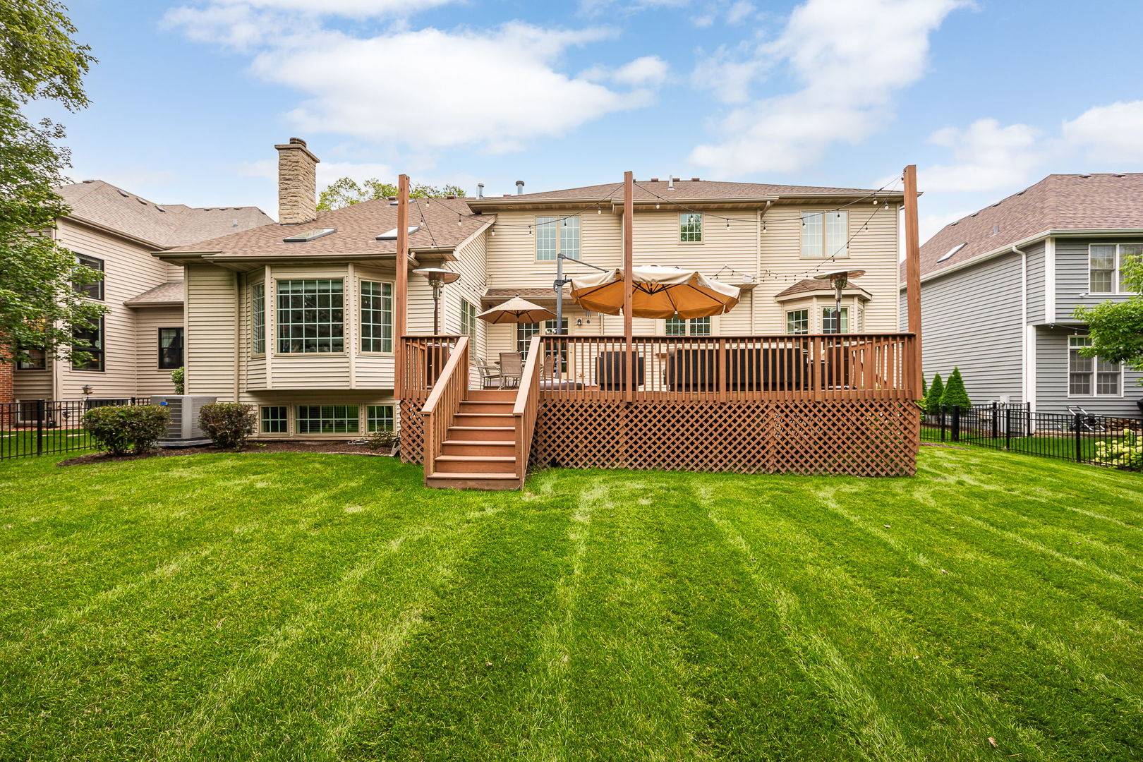 3547 Stackinghay DR, Naperville, IL 60564