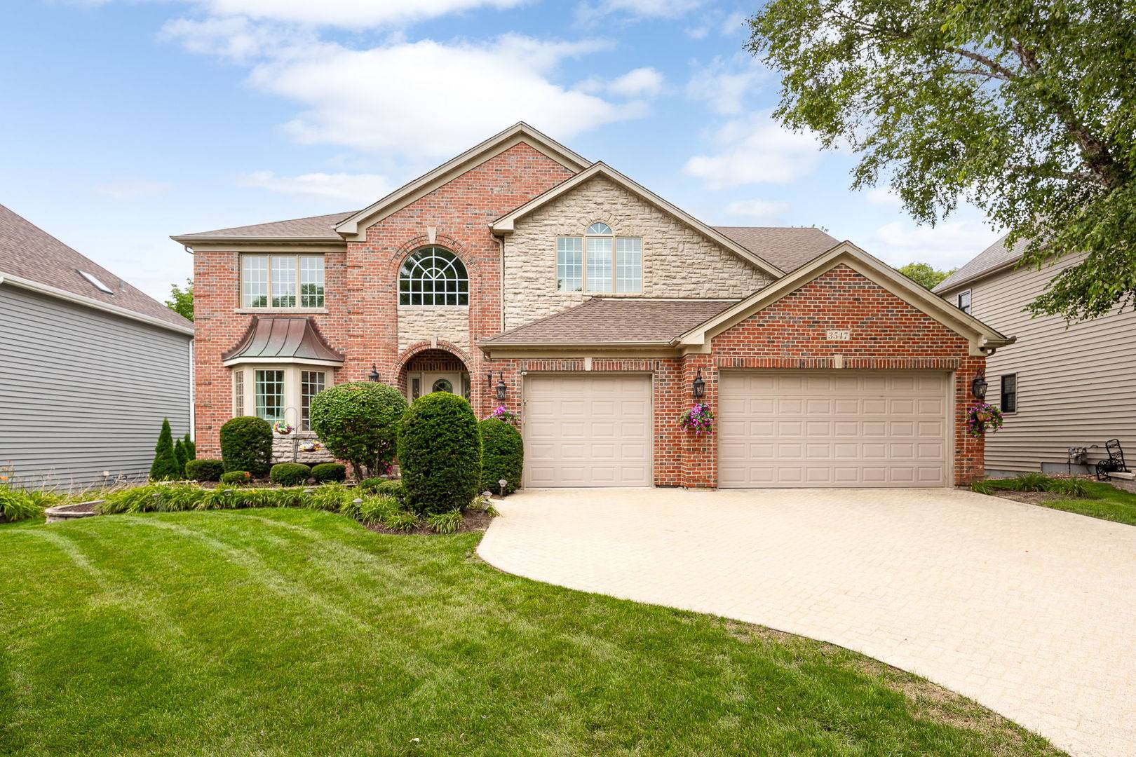 3547 Stackinghay DR, Naperville, IL 60564