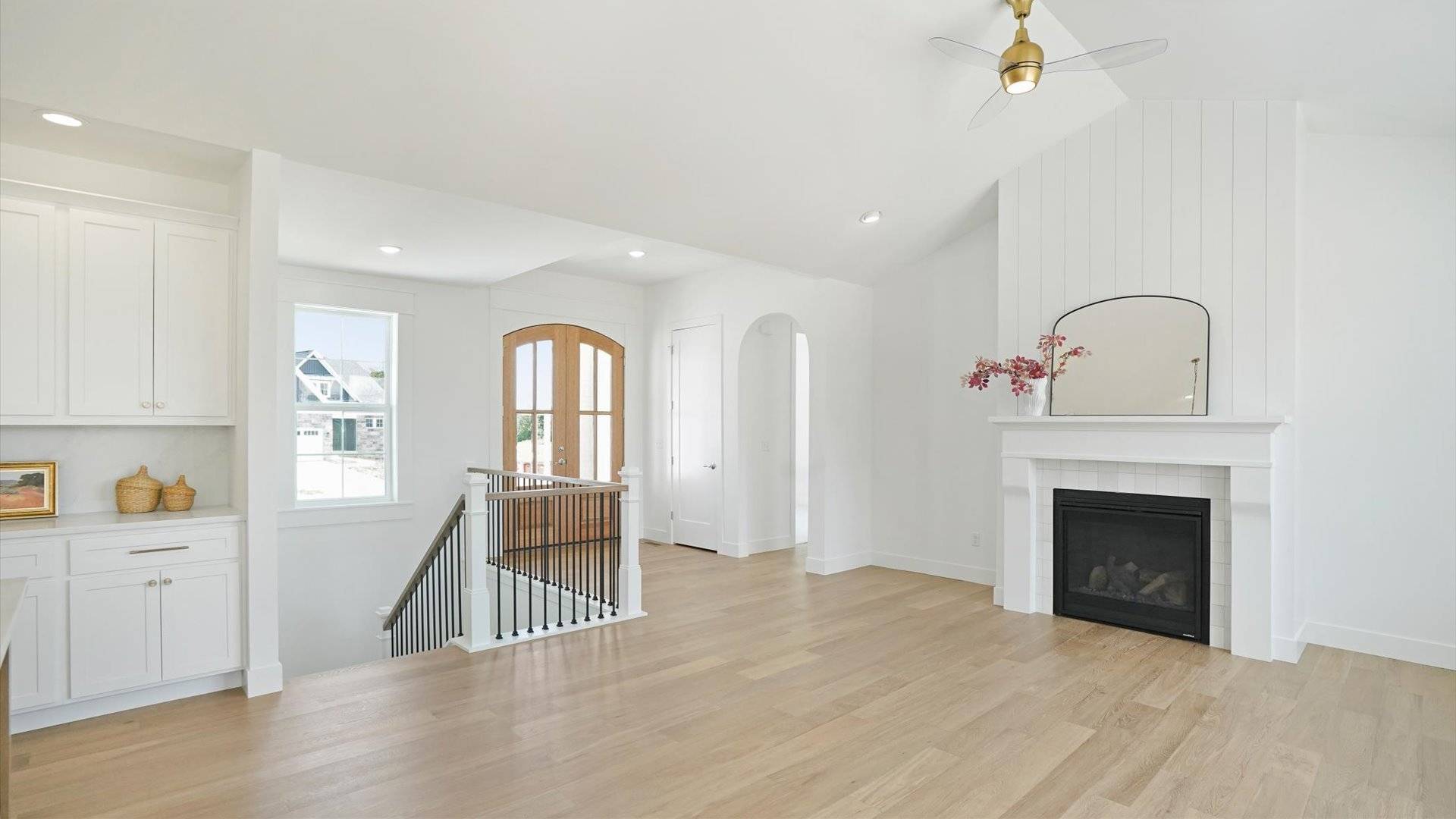 1203 Willowgrove LN, Mahomet, IL 61853