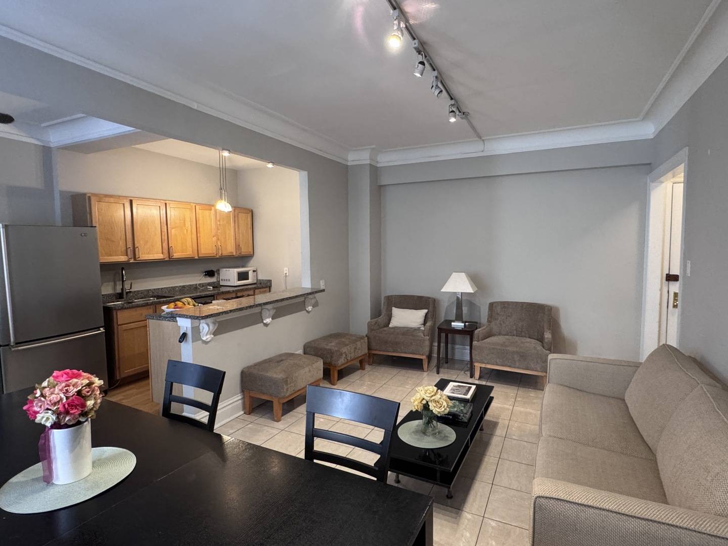1205 W Sherwin AVE #507, Chicago, IL 60626