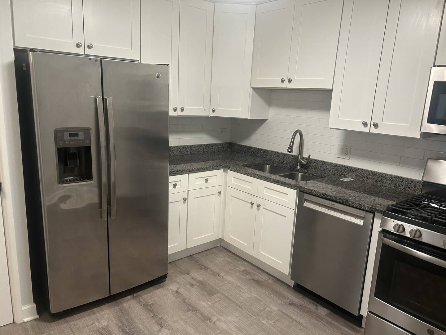 535 S Cleveland AVE #202, Arlington Heights, IL 60005