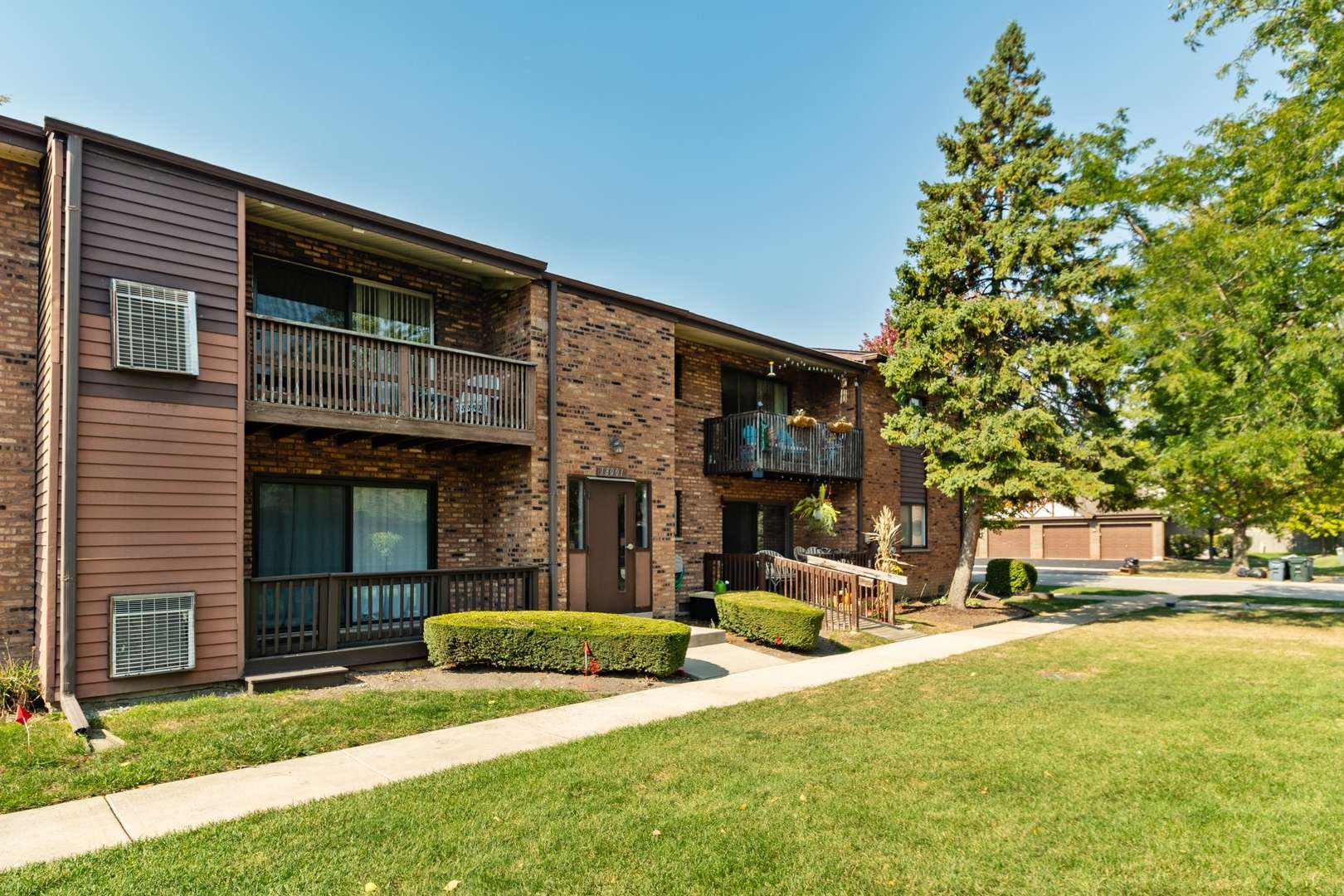18001 Oak Park AVE #D, Tinley Park, IL 60477