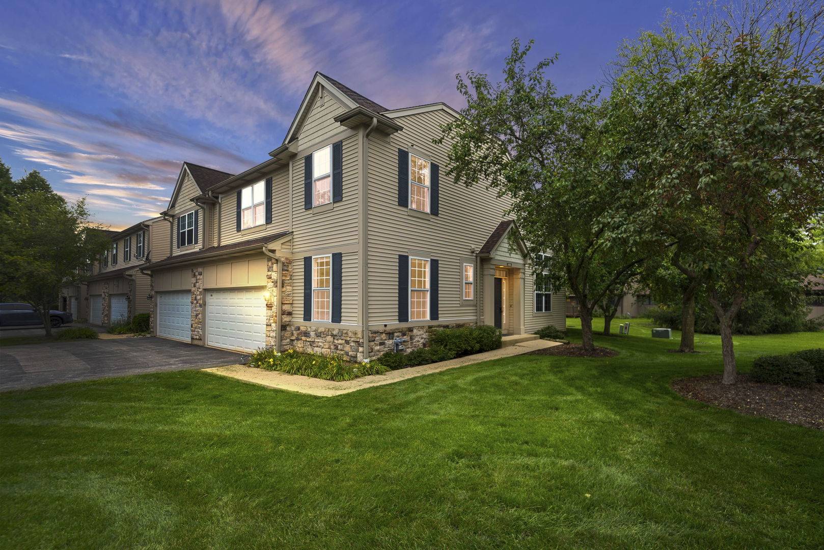 828 Amelia CT, Grayslake, IL 60030