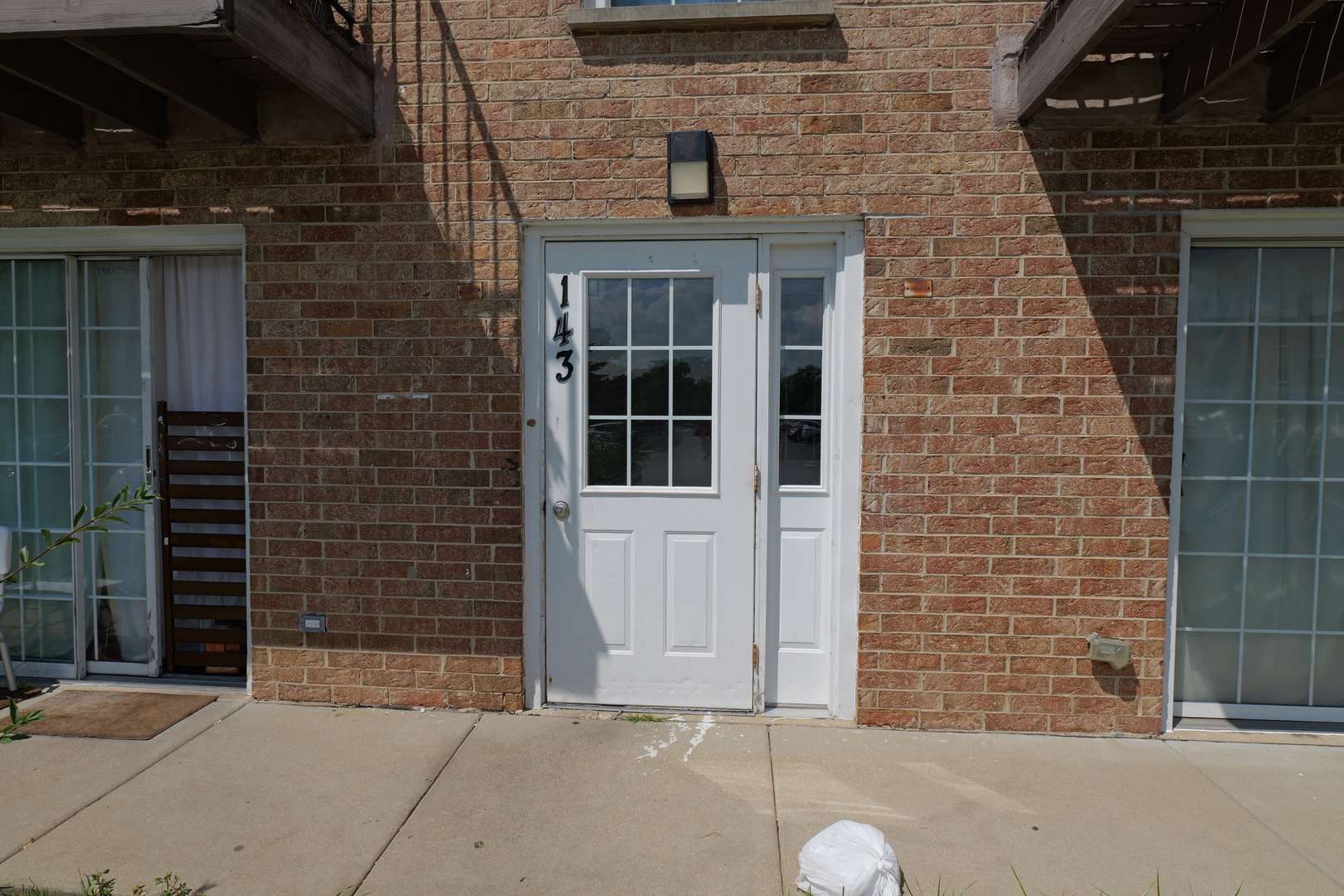 143 W Elk TRL #141, Carol Stream, IL 60188