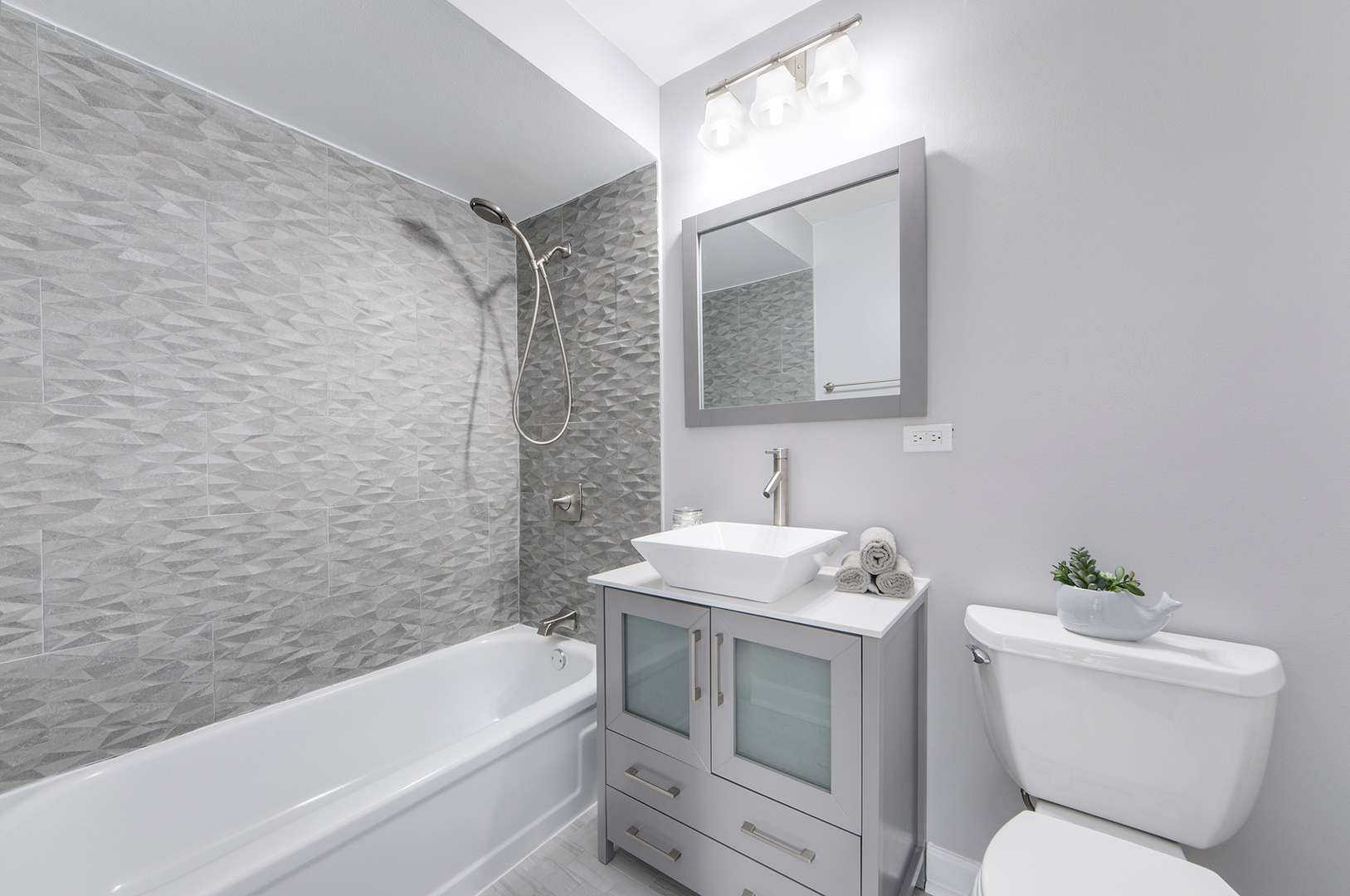 9619 Bianco Terrace #B1, Des Plaines, IL 60016