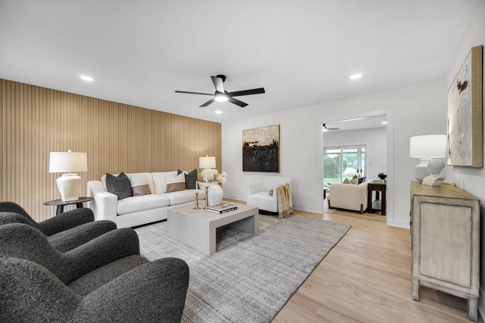 966 W Bauer RD, Naperville, IL 60563