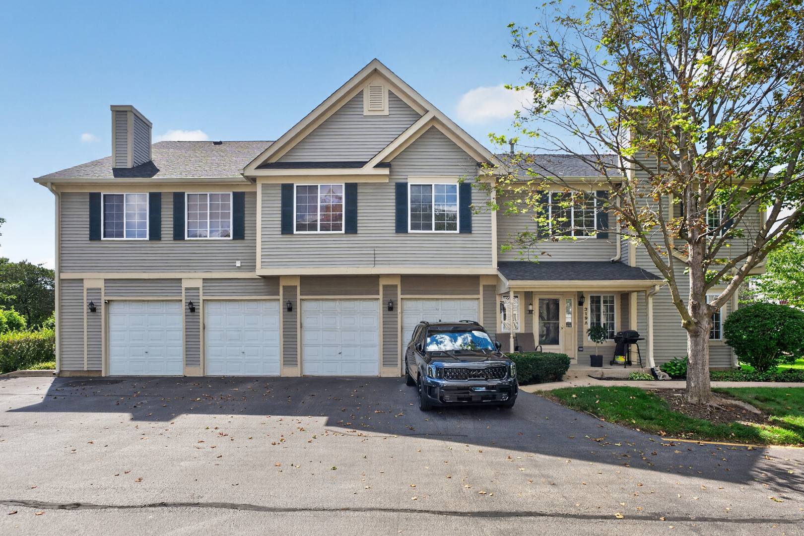 319 Windsor CT #B, South Elgin, IL 60177