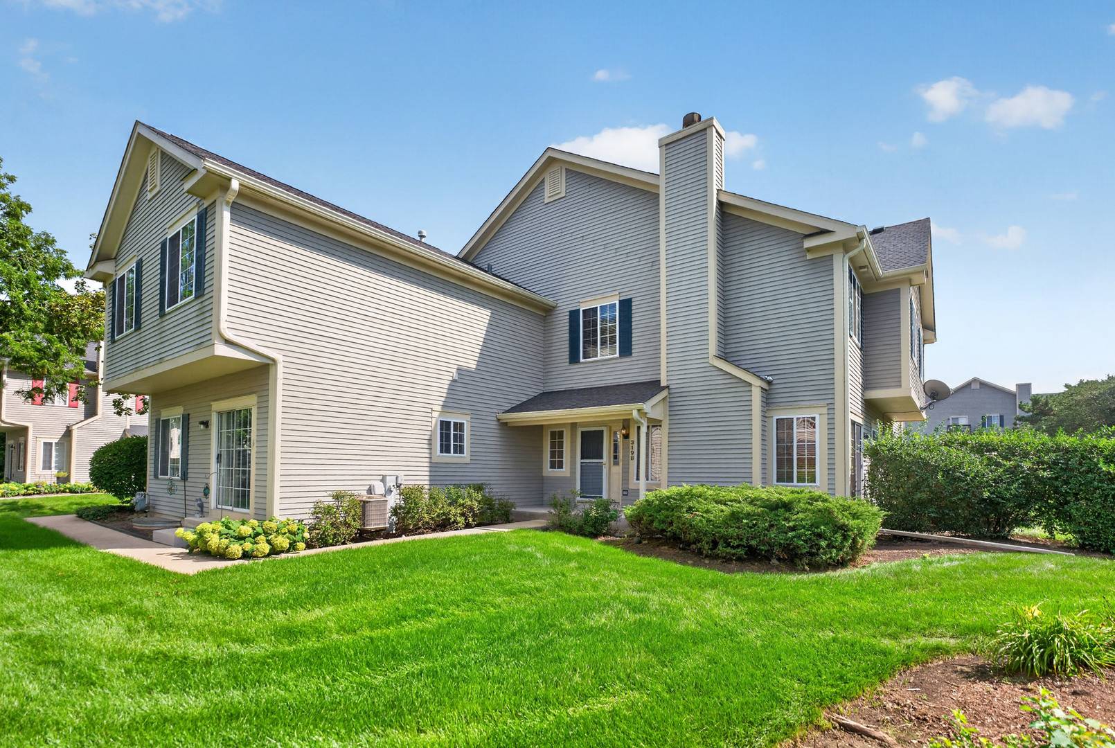 319 Windsor CT #B, South Elgin, IL 60177