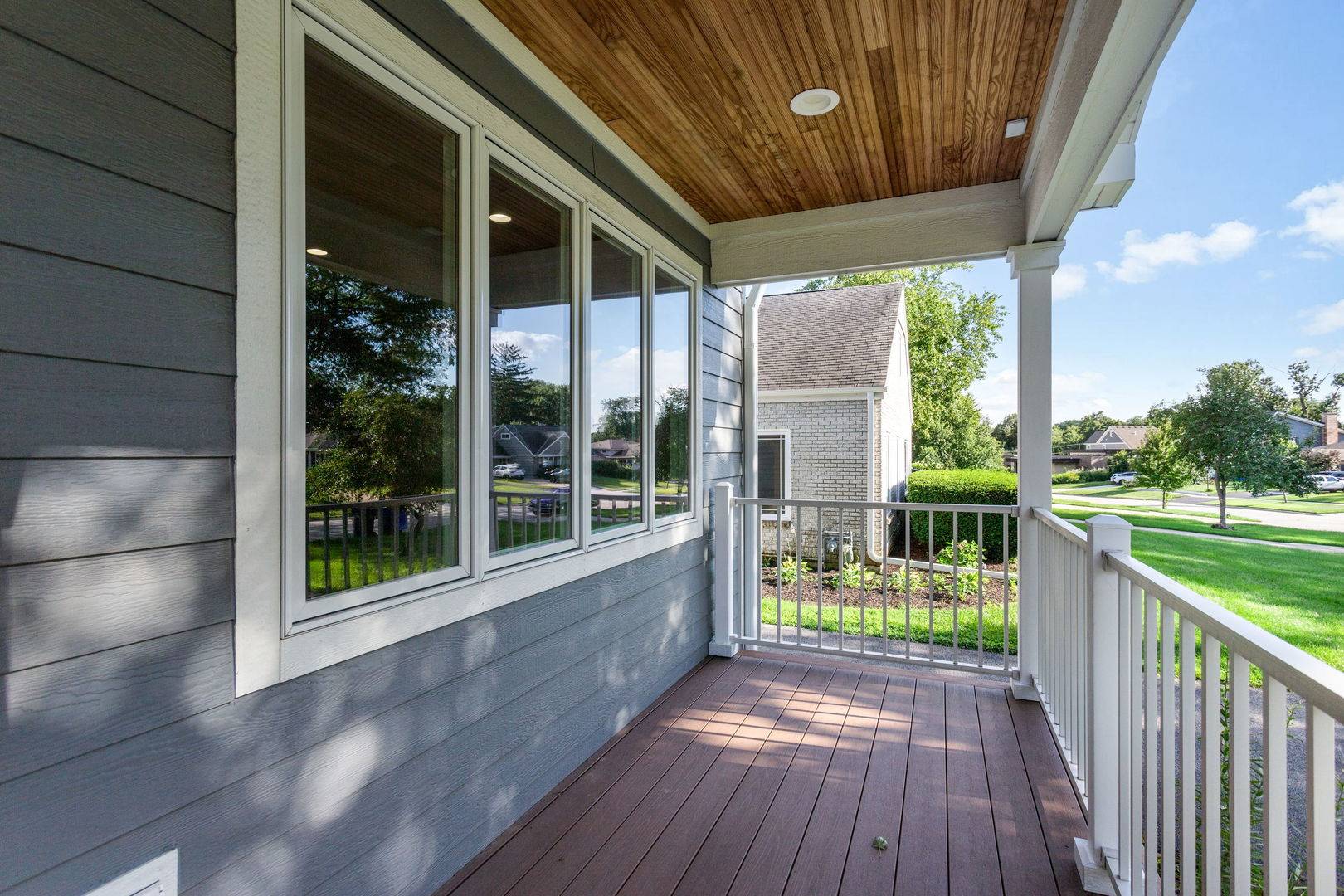 1113 S Gables BLVD, Wheaton, IL 60189