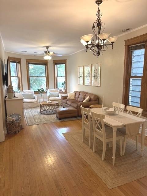 900 W Wrightwood AVE #2W, Chicago, IL 60614